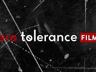 My big booty girlfriend rides my cock before rushing to work