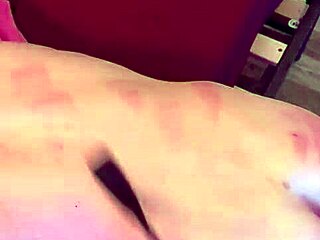 أحب القدمين