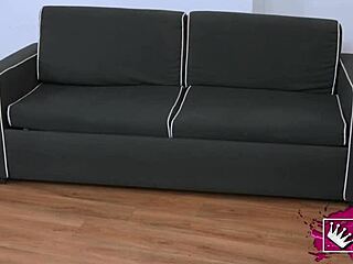 hot spanish tourist babe nuria picks up random guys on the street 😏