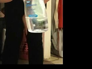 BBW Milf Oils Her Wet Body On Webcam