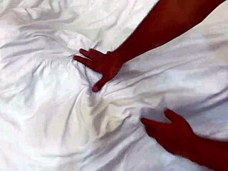 فتاة هندية 18 سنة تتناك بعنف في وضعية التبشير من رجل ذو زب كبير وتحصل على قذف كبير على الشرج سكس ديسي إكس إكس إكس بي دي إس إم