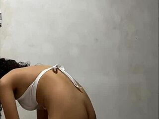 no se que ropa ponerme, el profesor me follo en clase 😏