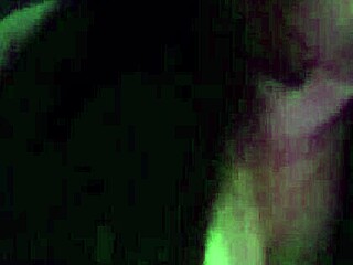 colombiana shows big tits and ass