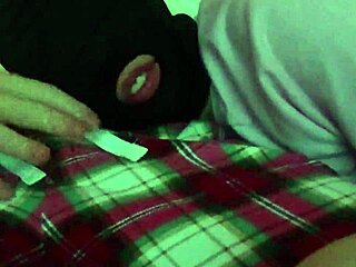 Married wife hides face giving sloppy blowjob to conceal affair