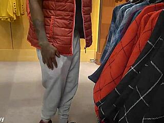 Latina Sucking Dick Outdoors For Christmas Presents