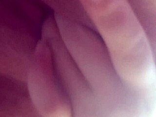 Toda GOZADINHA precisando de um PENIS para me satisfazer por completo hehe