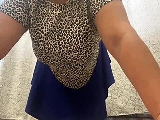 hot stepmom got super horny during workout, masturbating her big ass and wet pussy 😈