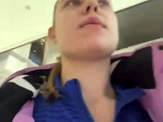 i love giving blowjobs in public places