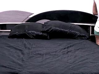 hot friend visits to fuck my big ass at home