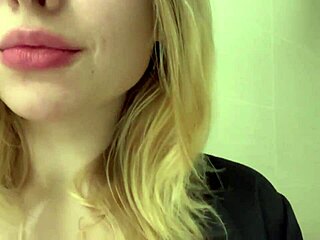 ride that dildo and cum so hard, girl!