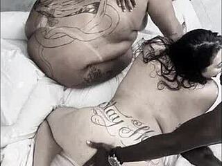 suruba real com duas gordinha gostosa dando muito o cu e a buceta e apanhado na cara putas gostam disso