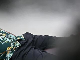 Eu sunt doctora care se distrează futând pacientul