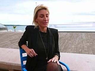 Anouk 30 Ans Psychologue Experte En Bite Avec Gros Tits