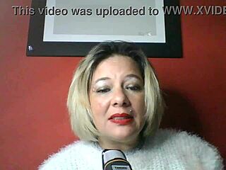 lola talking about erotic things, laughing kkkkkk, what naughty stuff is she saying?