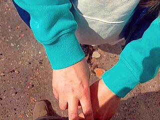 Üvey kardeşler külota boşalıyor