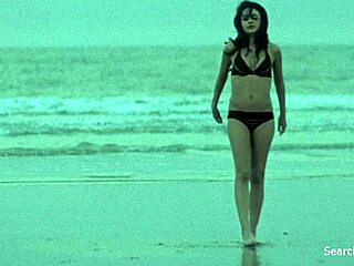 Mila Kunis in Moving McAllister with blonde and brunette babes licking pussy!
