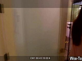 Does this pretty teen eat pussy so well?