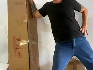 I ATE CLIENT'S ASS IN WAREHOUSE!