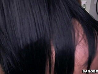 Amazing bubble butt babe in double pleasure