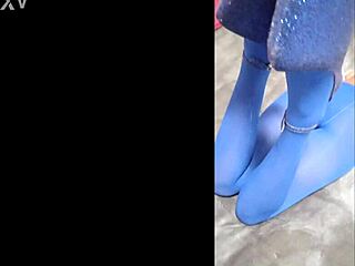 wow, this milf has a perfect body in pantyhose and heels