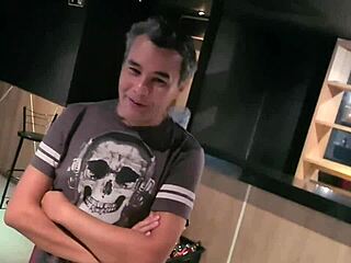 Ensaio sensual e safadezinha na casa de swing