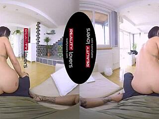 Realitylovers: Wifey needs attention in VR. Can you provide it?