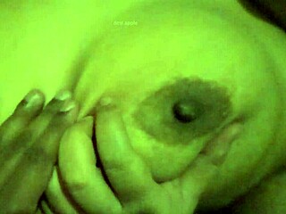 Delhi Girlfriend's Hot Sex Tape!