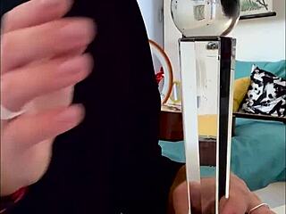 Masturbating on commercial set, larajuicy's wet pussy close up