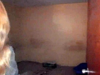 Horny latina offers wet pussy and blowjob to sell house, intense homemade seduction