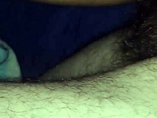 Makka Asks To Penetrate Her Hairy Pussy