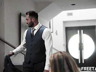 Free Use Wife Gets Spitroasted Net!