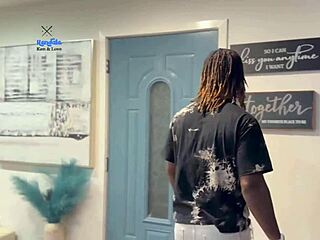 Lucky Delivery Guy Gets The Best Tip Of His Life