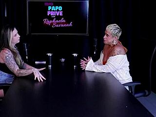 Just Joana says, 'I love the glamour and submissive massage with foot fetish.'