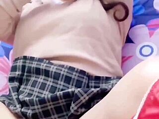 sexy amateurs in homemade sucking scene