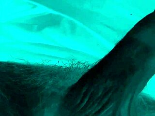 Husband leaves wife at hotel with friend for beer