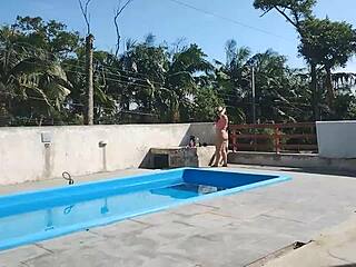 I called the worker on sunday to finish the pool service but waited slutty and he jerked off and came for me