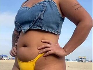 I made the guy hard on the beach with flashing?