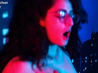 foot fetish threesome with lesbians in the bathtub