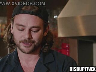 Cable guy fucks hot client bareback 😏