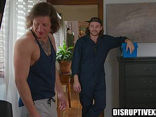 Cable guy fucks hot client bareback 😏