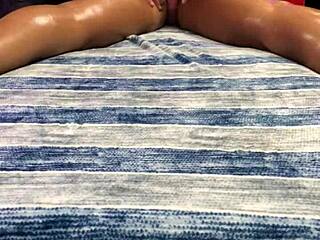 Fun With Sexy Chocolate Queen Ass