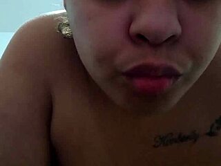 Pov safada dancando e tocando na bucetinha cheia de tesão