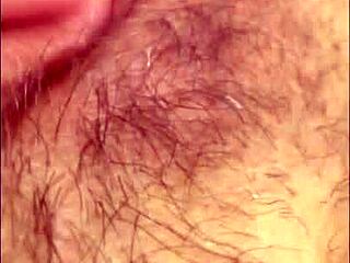 Look at this serbian amateur's wet pussy playing?