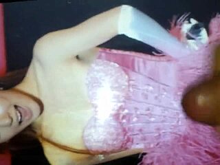 Tiffany masturbates to cumshot