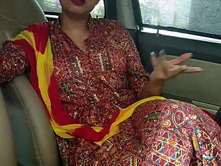 beautiful panjabi wife fucked by husband in car