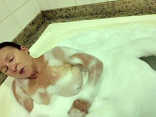 Fodendo Senhora 58 Anos Na Hidromassagem