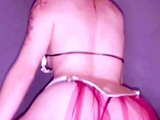 bonneyuwu dances as leia in star wars cosplay