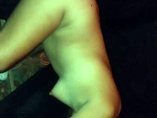 puta latina mamando verga en el glory hole