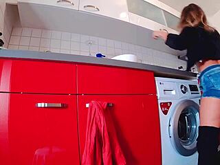 Dare to bare those curvy asses in short jeans and thongs!