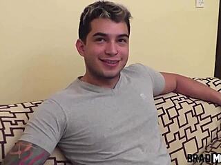 A Morena Gostosa Ana J�lia Fodendo Sem Camisinha Com Um F�